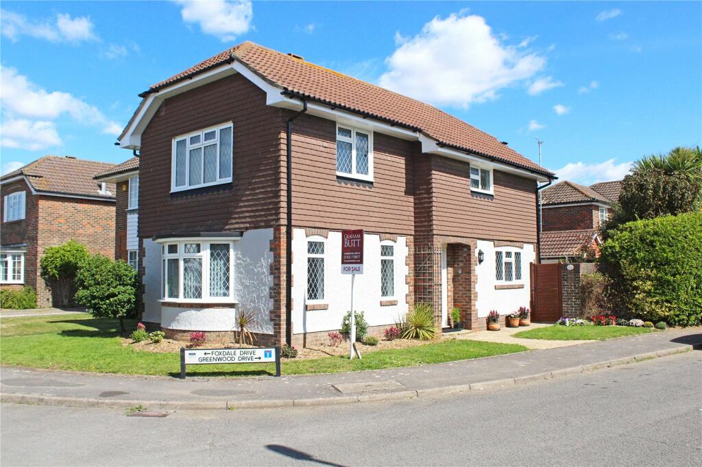 3 bedroom detached house for sale in Greenwood Drive, The Dell