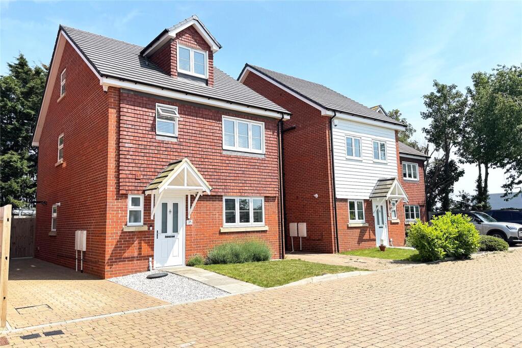 4 bedroom detached house