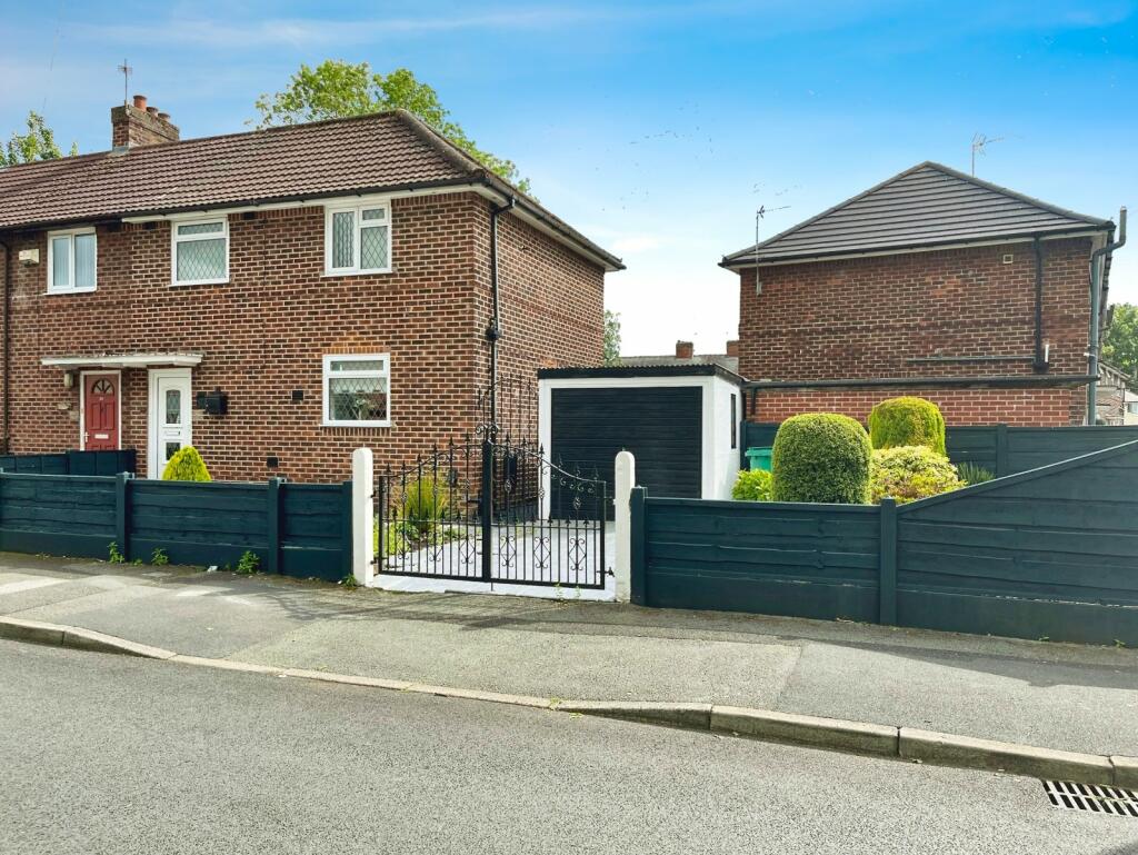3 bedroom end of terrace house for sale in Solway Road, Manchester, M22