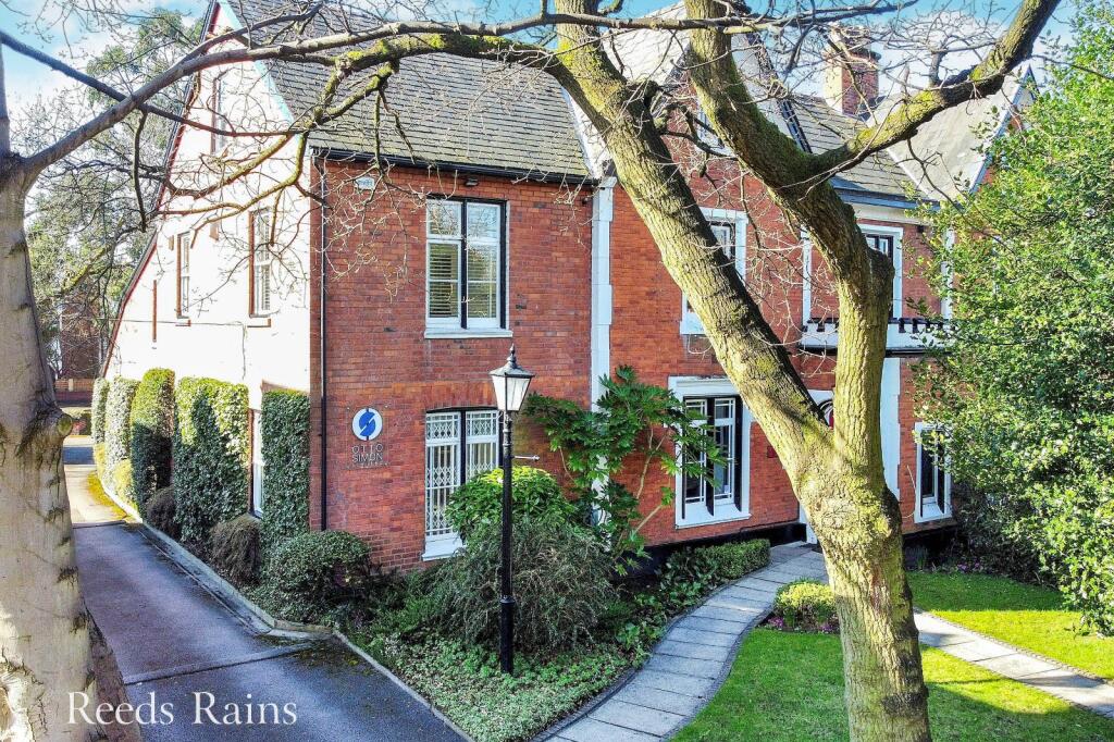 Main image of property: The Crescent, Cheadle, Greater Manchester, SK8