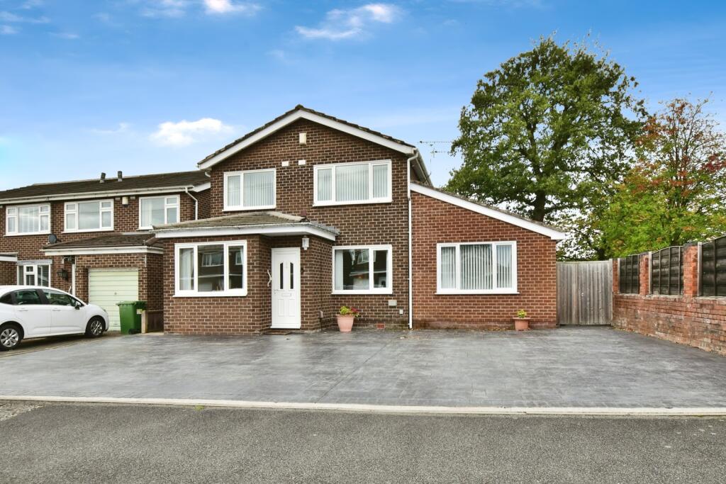 Main image of property: Roseacre Drive, Heald Green, Cheadle, Greater Manchester, SK8