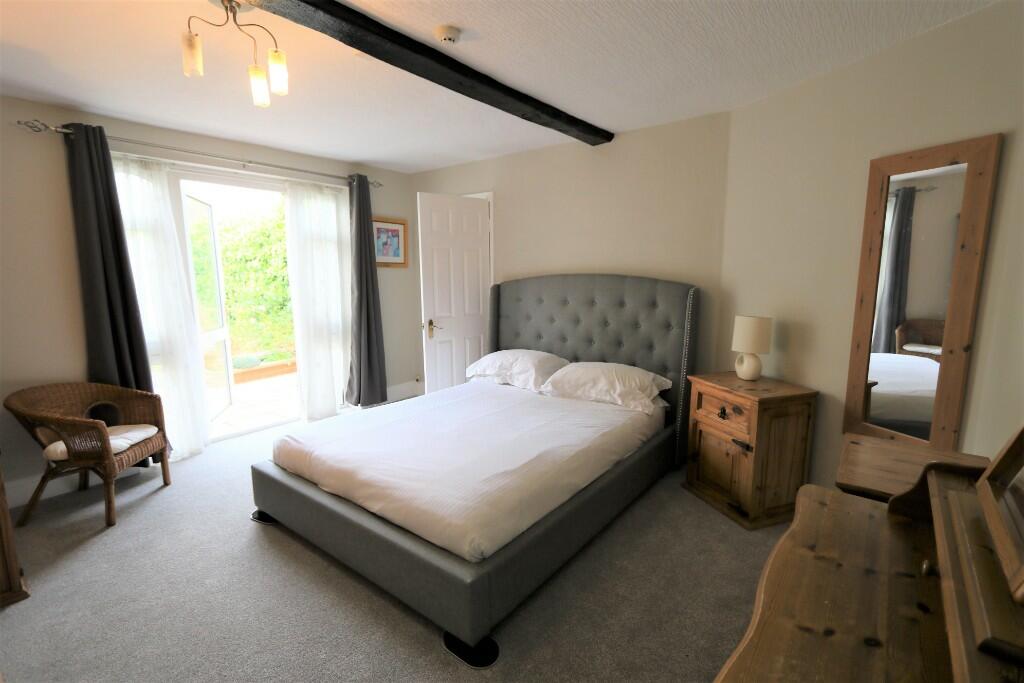 Main image of property: Warwick Road, Kenilworth, Warwickshire, CV8