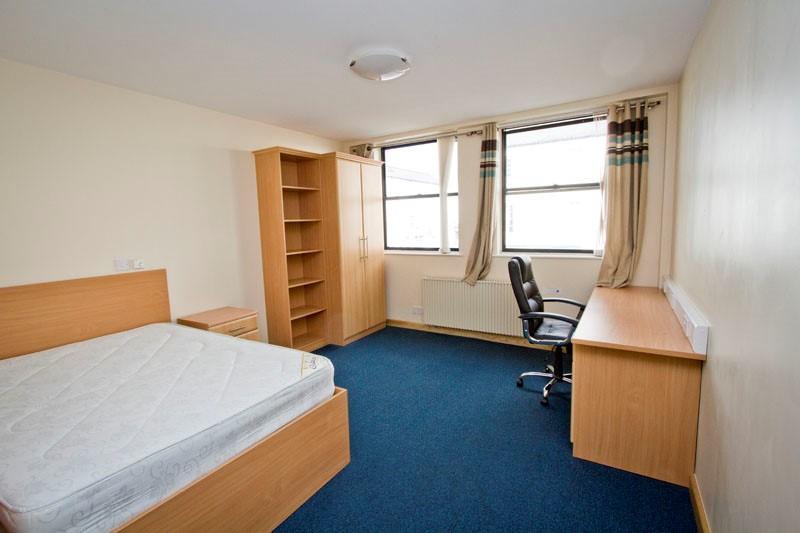 Additional property image - Room 1, Flat 1, 118-120 Warwick Street, Leamington Spa, Warwickshire, CV32