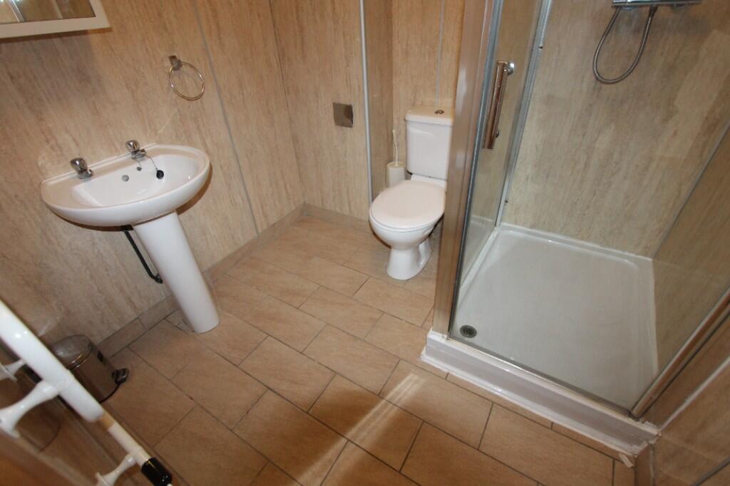 Additional property image - Room 1, Flat 1, 118-120 Warwick Street, Leamington Spa, Warwickshire, CV32