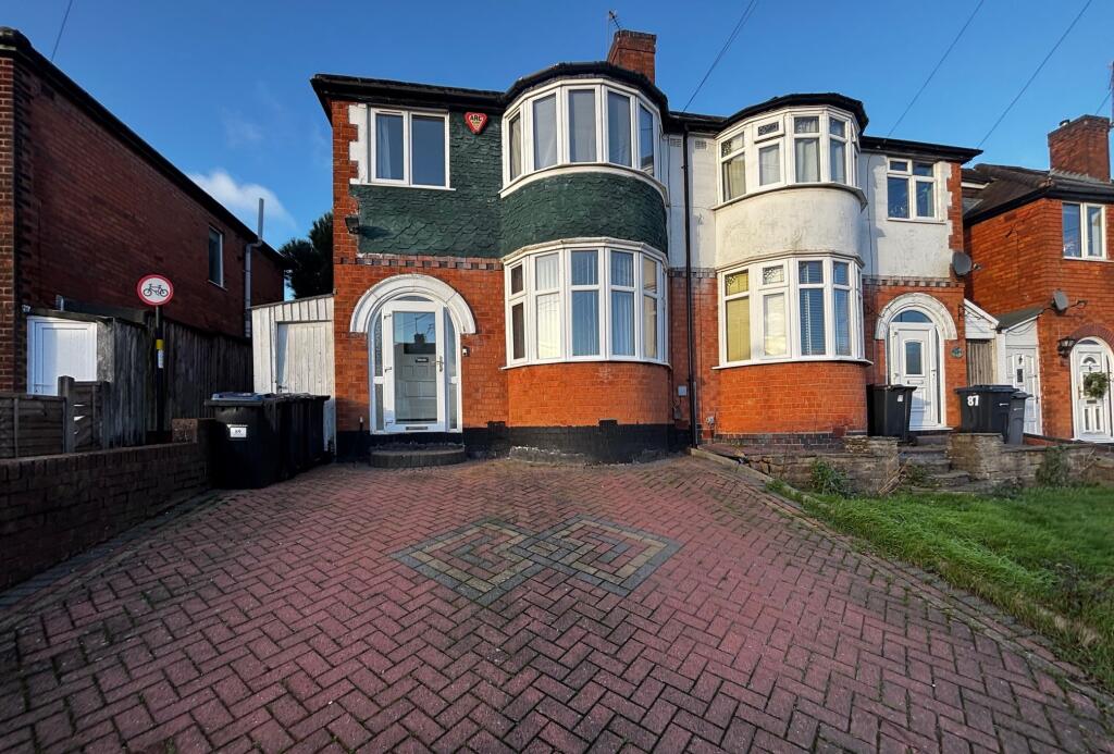 Main image of property: Glyn Farm Road, Quinton, B32