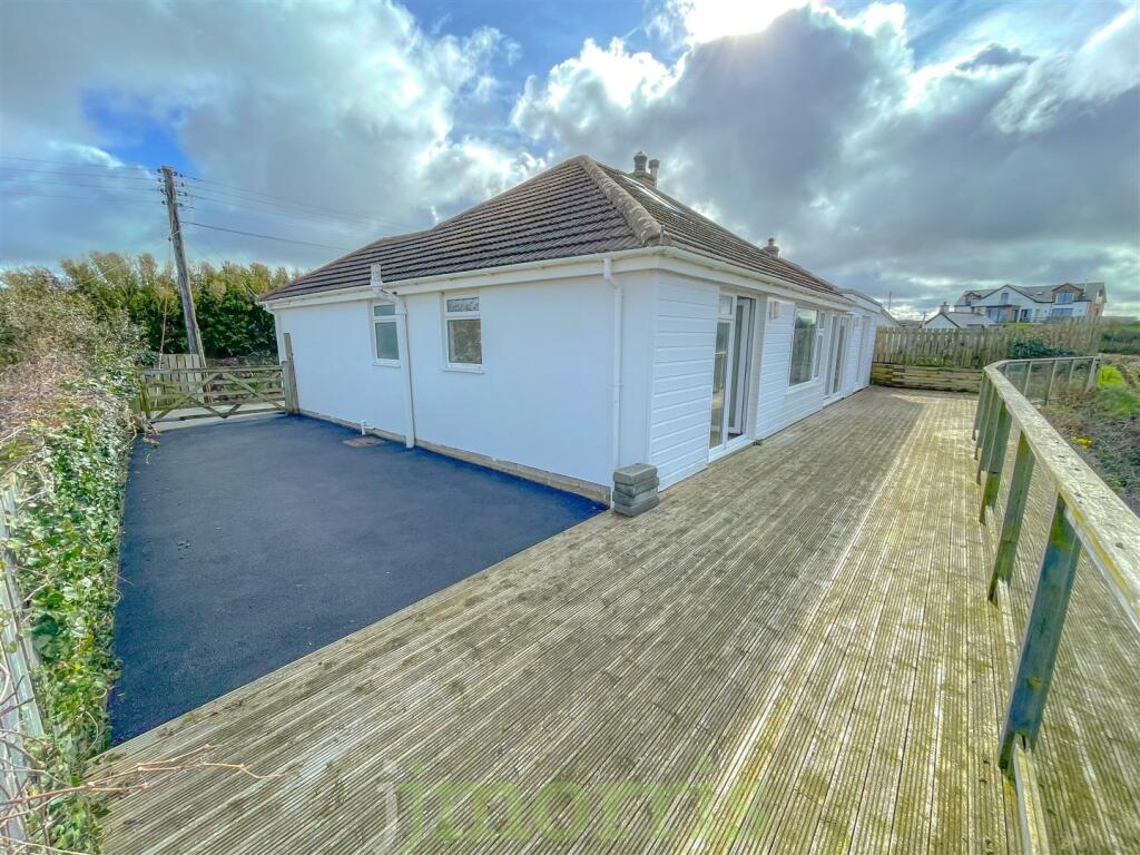 3 bedroom detached bungalow for sale in Gwbert, Cardigan, SA43