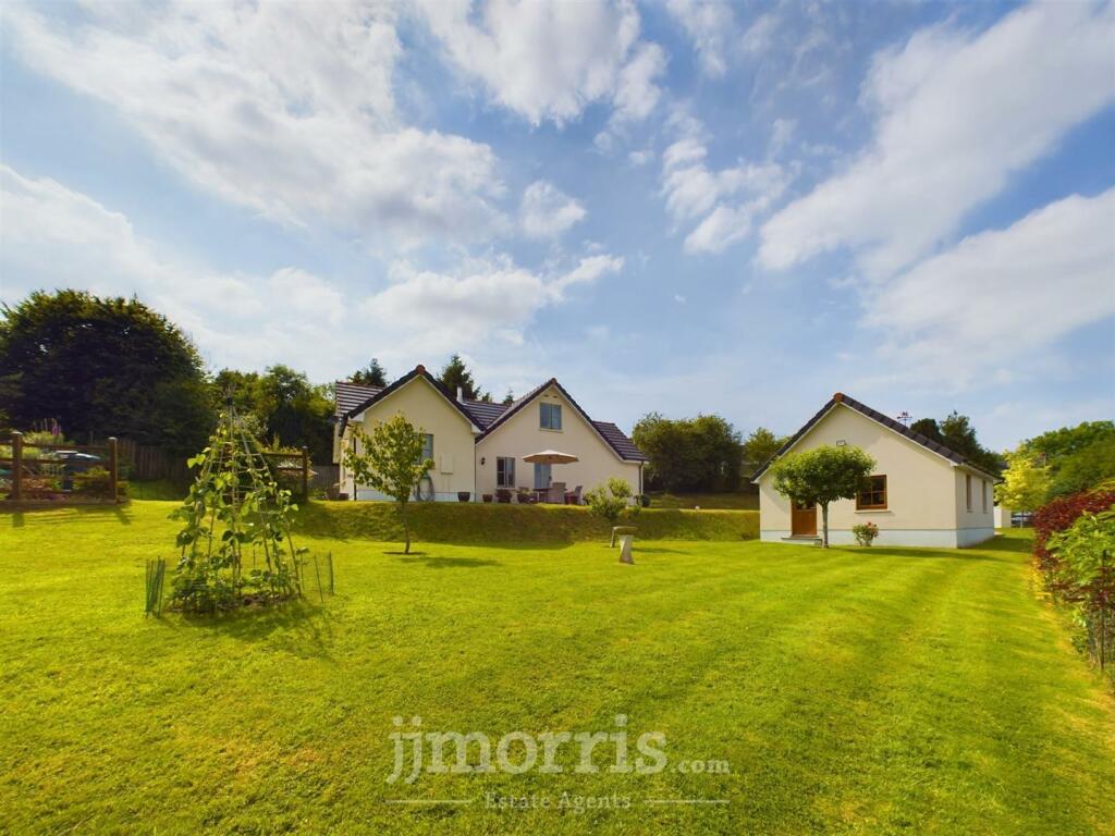 5 bedroom detached house for sale in Penrhiw, Abercych, Boncath, SA37