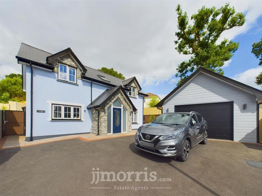 Main image of property: 8 Caeberllan,, Adpar