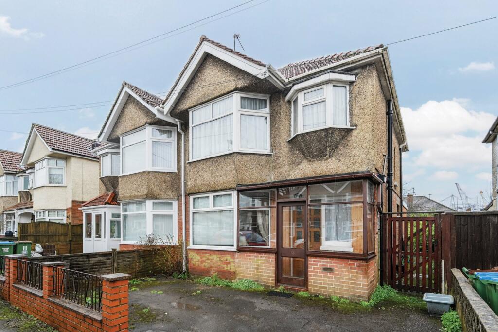 3 bedroom semi-detached house for sale in Langley Road, Southampton, SO15