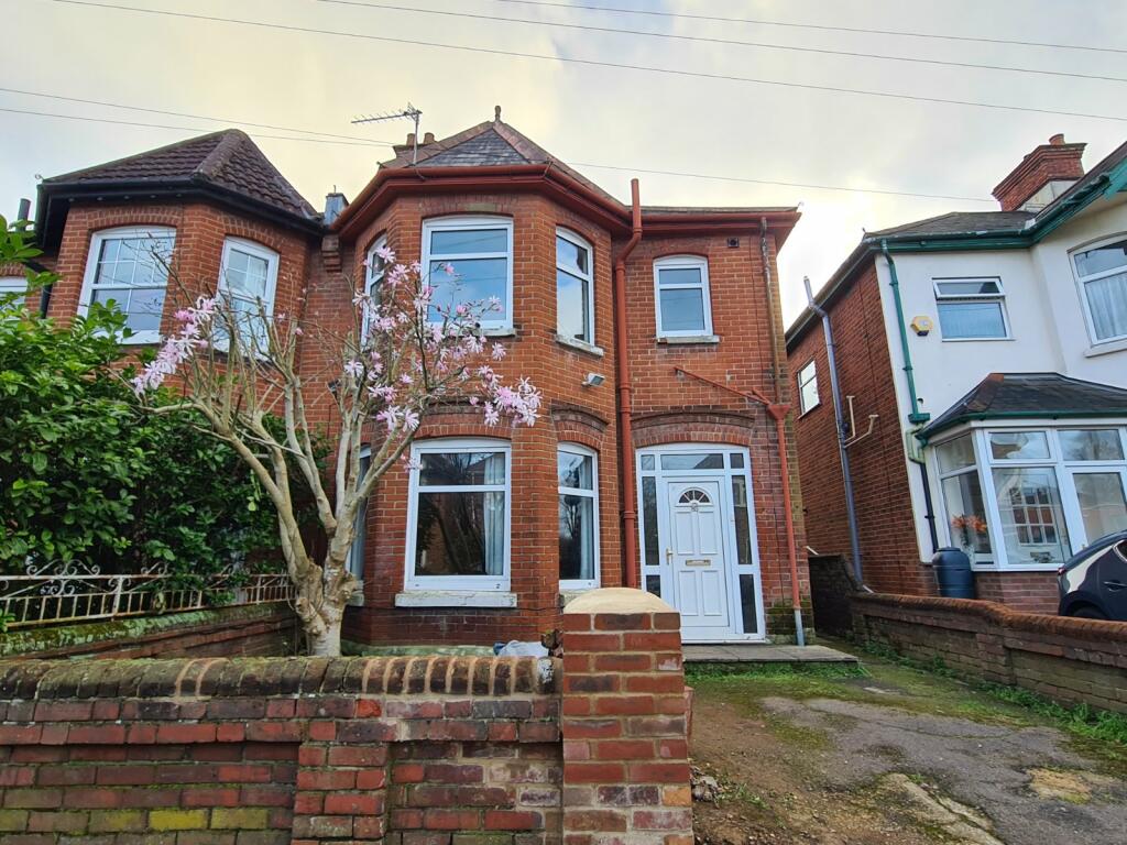 3 bedroom semi-detached house for rent in Wilton Road, Southampton, Hampshire, SO15