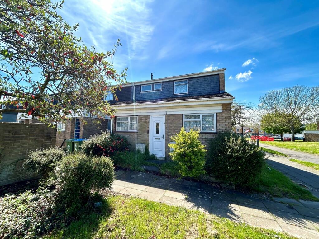 2 bedroom end of terrace house for sale in Lower Brownhill Road, Lordshill, Southampton, SO16