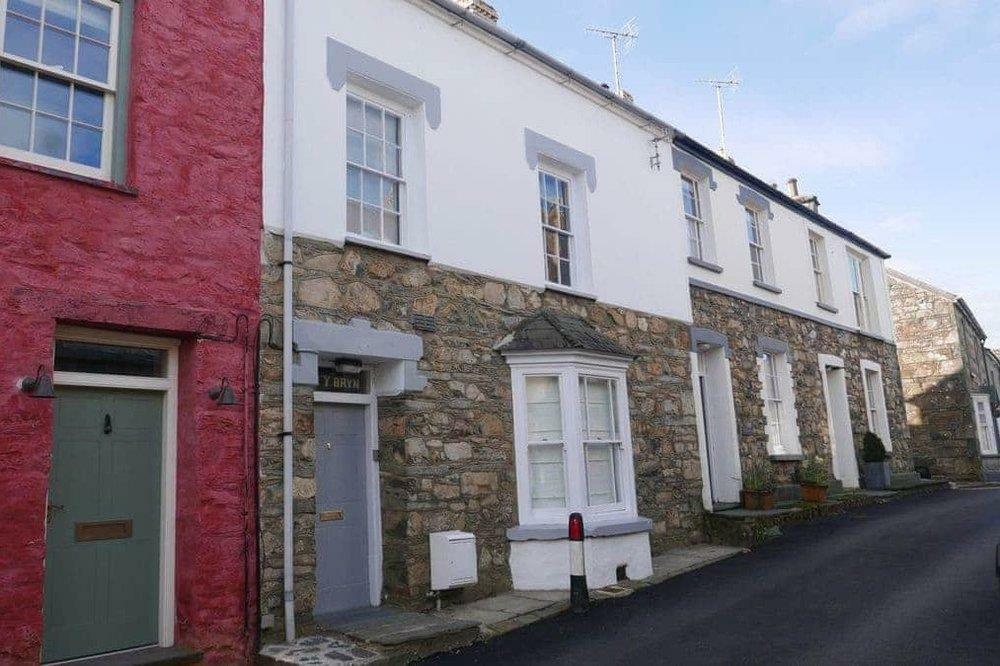 4 bedroom terraced house for sale in Tan Y Bryn, Upper West Street ...