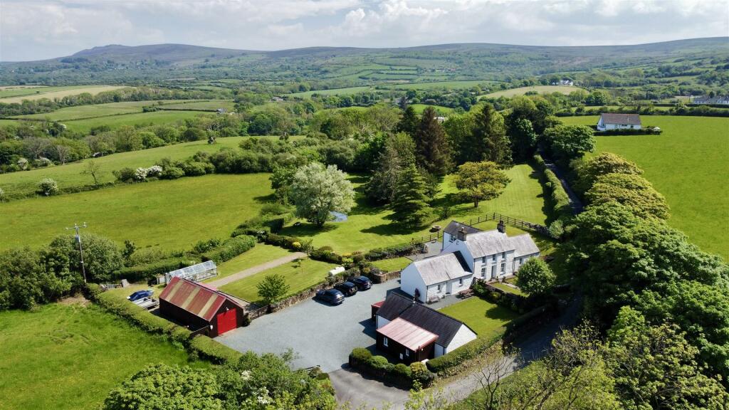 8 bedroom detached house for sale in TanyBryn, CwmYrEglwys Road