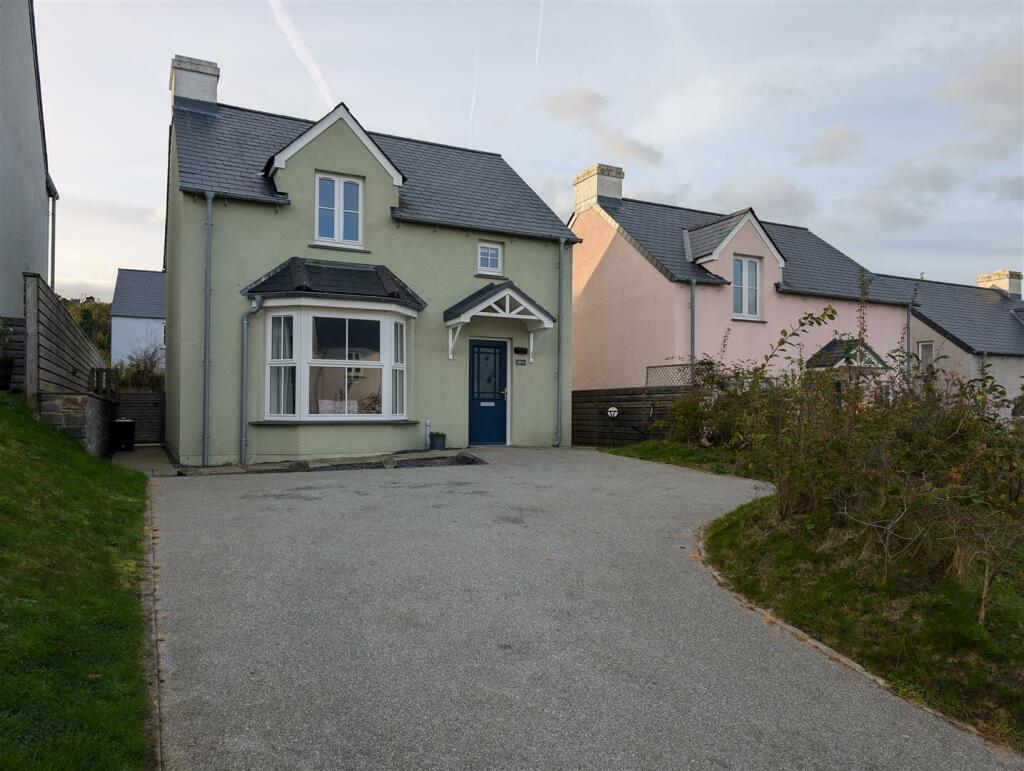 Main image of property: Swn-y-Nant, Newport