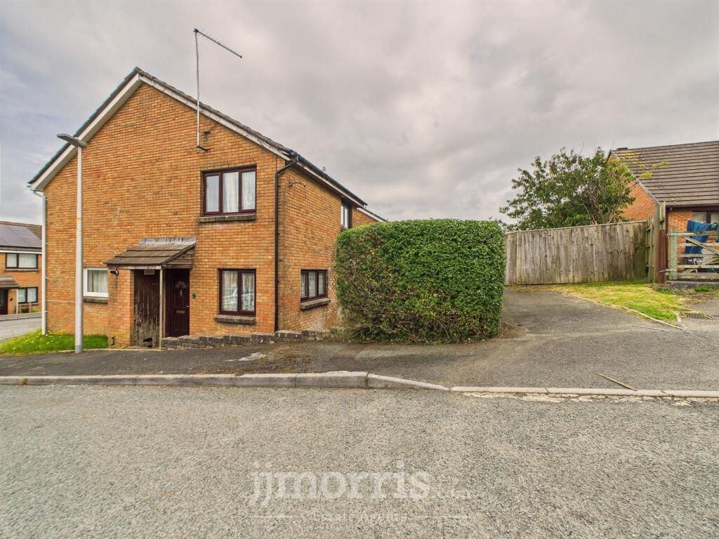 Main image of property: 7 Tlysfan, Fishguard
