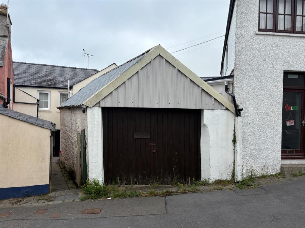 Main image of property: The Garage/Workshop, Parc-y-Shwt Lane, off HIgh Street,, Fishguard