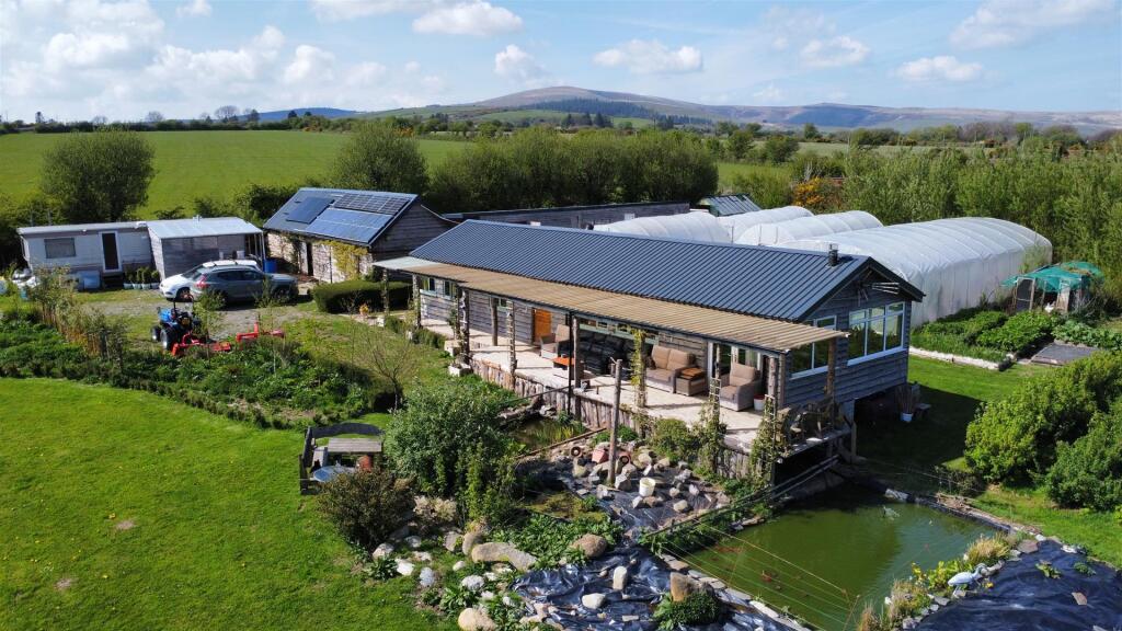 Main image of property: Rhosfach, Clynderwen