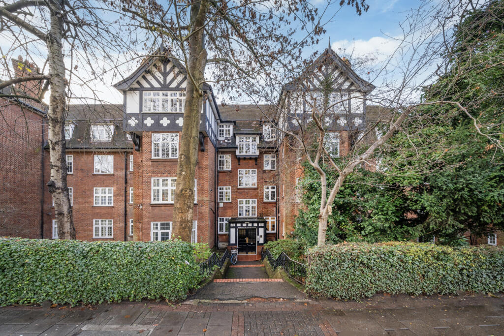 2 bedroom apartment for sale in Moreland Court, Finchley Road, London, NW2