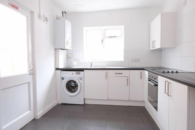 3 bedroom terraced house for rent in Coombe Terrace, Brighton, BN2