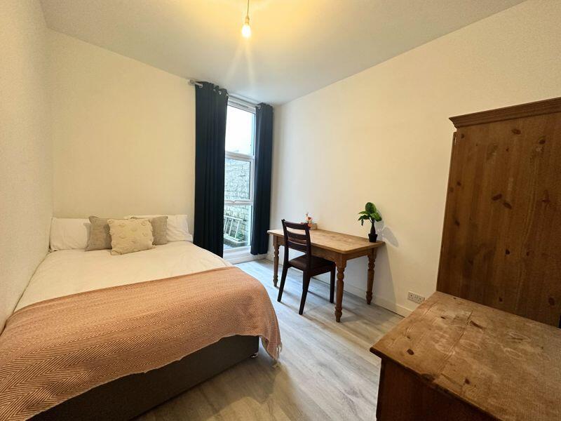 Additional property image - Brading Road, Brighton