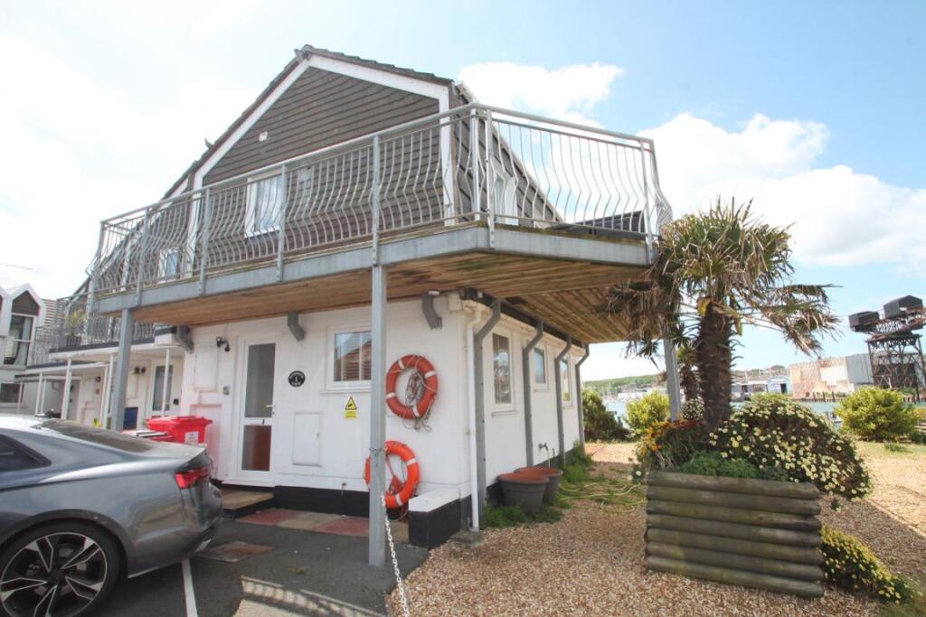 Main image of property: Castle Street, East Cowes, Isle of Wight