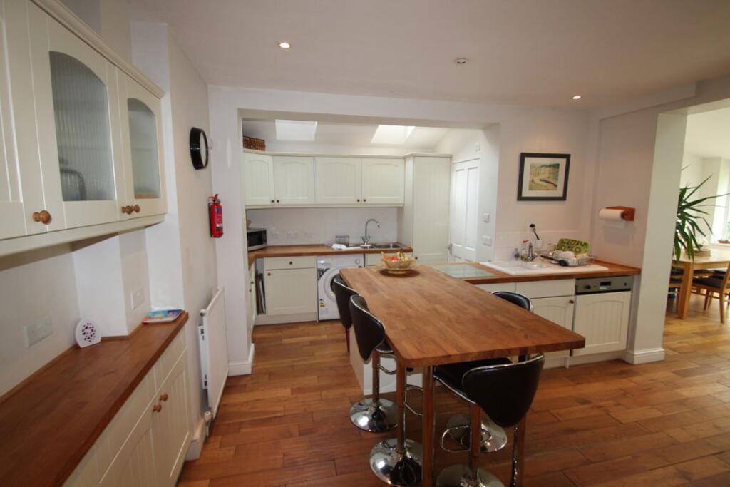 Main image of property: Oakhill Road, Seaview