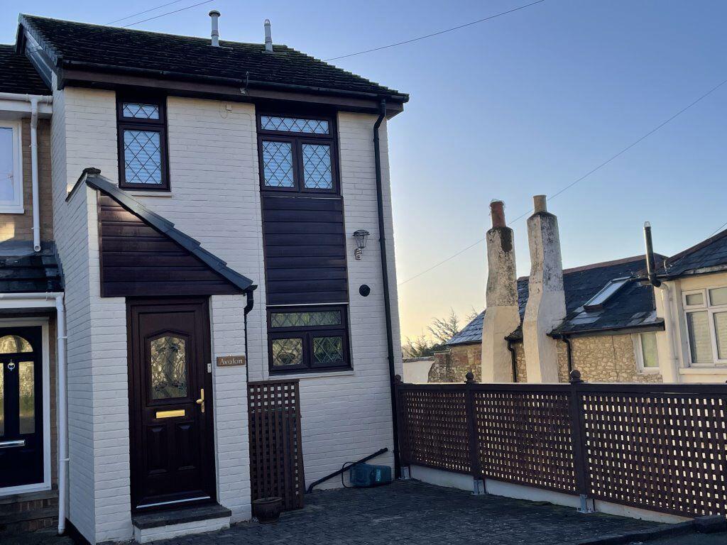 Main image of property: The Mall, Brading