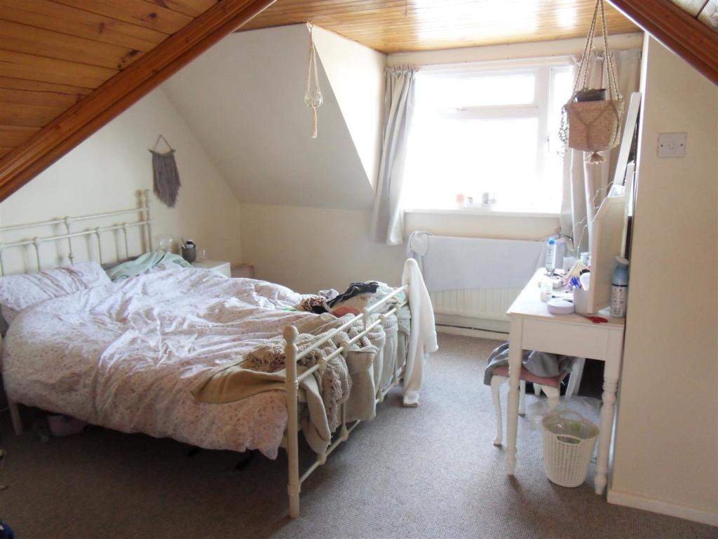 Commercial property for sale in High Street, Cowes, PO31