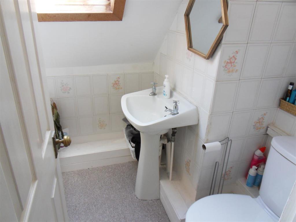 Commercial property for sale in High Street, Cowes, PO31