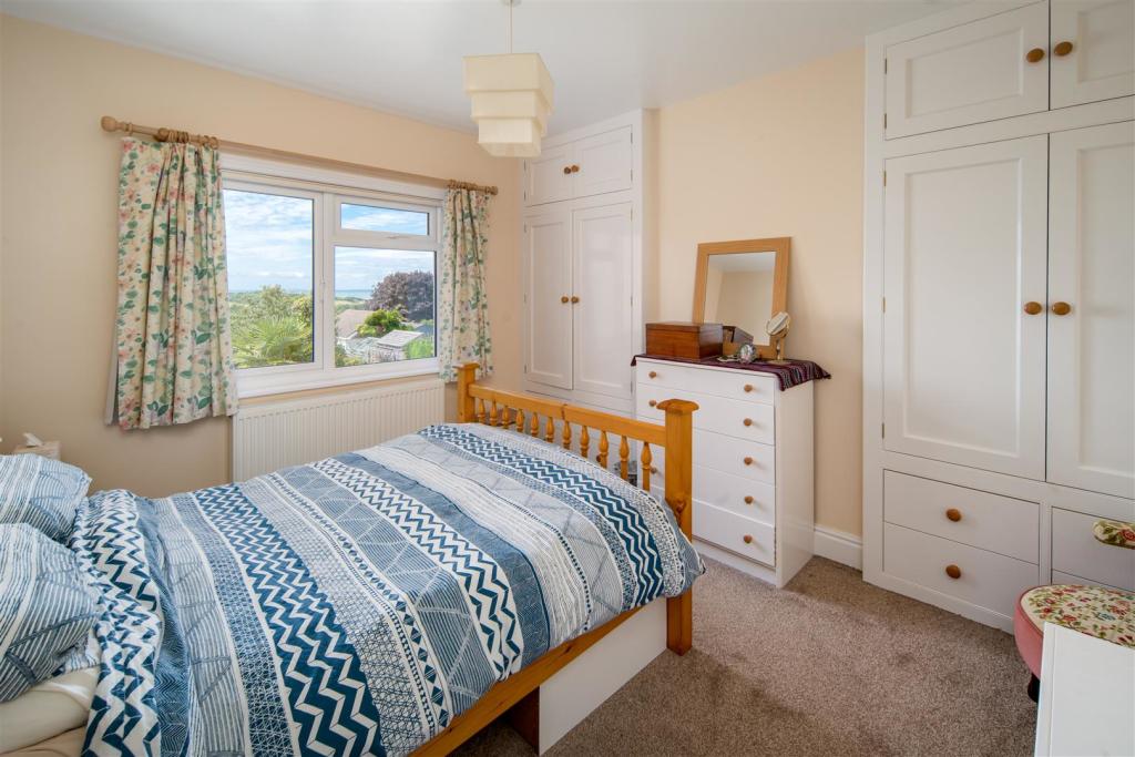 3 bedroom detached house for sale in Worsley Road, Gurnard., PO31