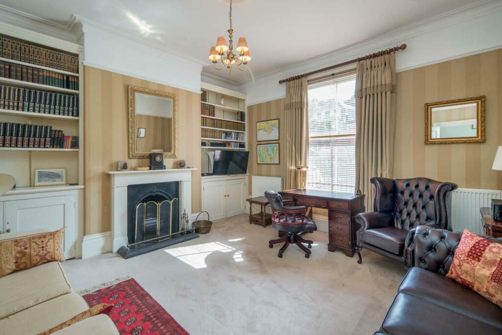 4 bedroom house for sale in Castle Road, Cowes, PO31