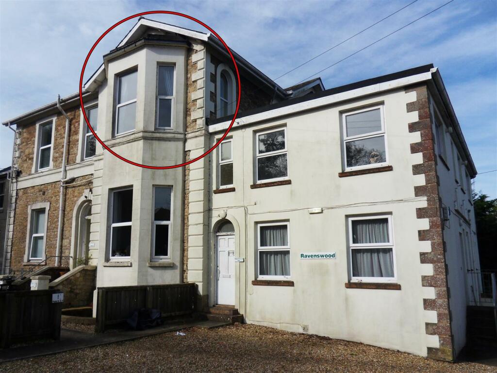 Studio flat for sale in Appley Rise, Ryde, PO33