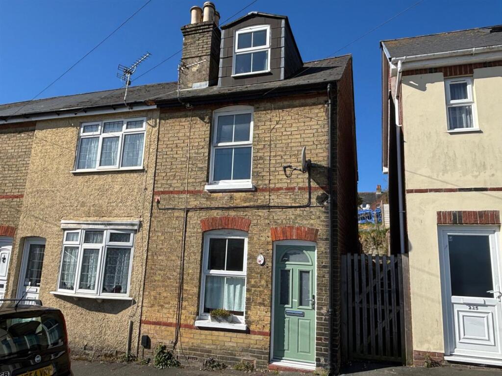 Main image of property: Arctic Road, Cowes
