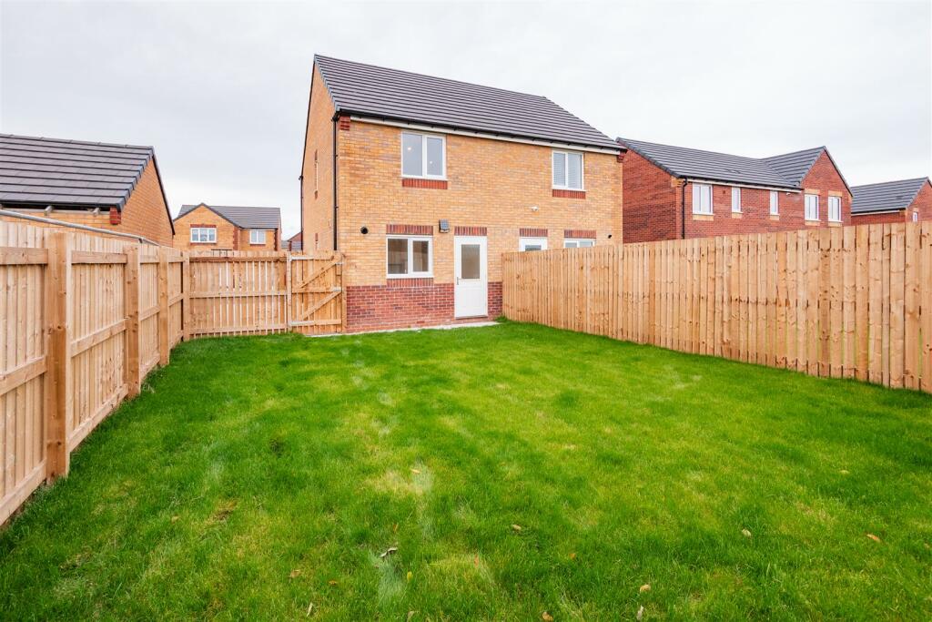 Additional image 4 of Northbeck Grange, Bradford, BD7