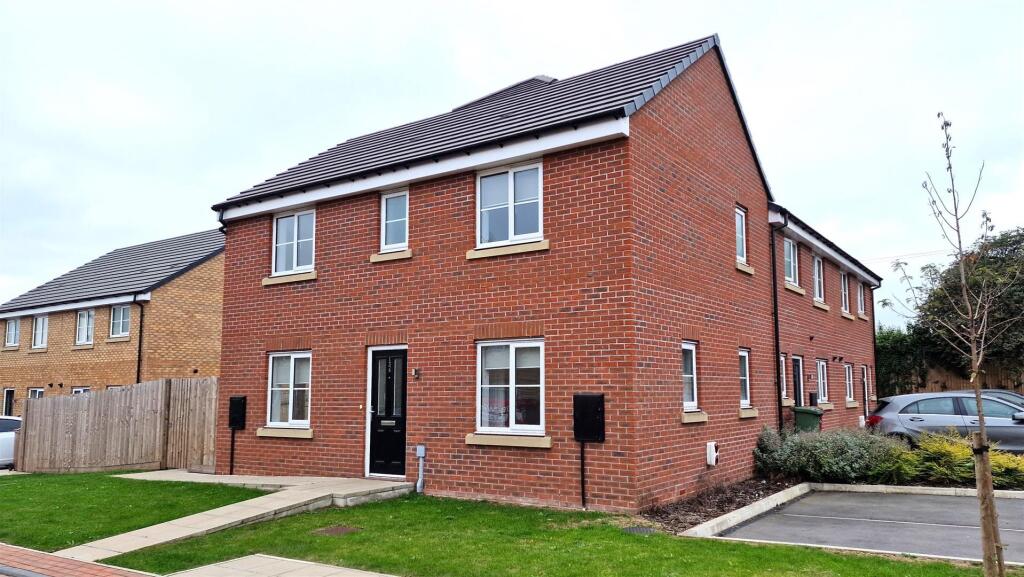 Main image of property: Lakeside North, Scunthorpe, DN16