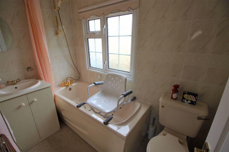 2 bedroom park home for sale in Fairholme Park, Ollerton, NG22