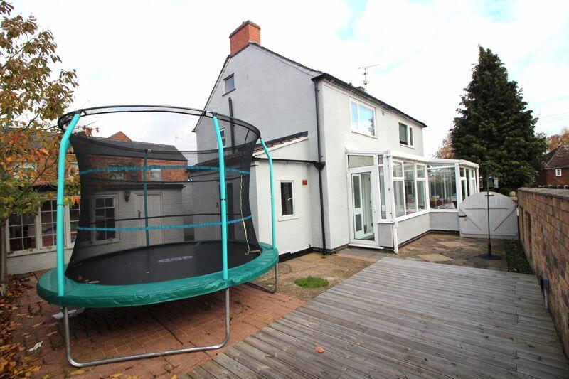 3 bedroom detached house for sale in East Lane, Edwinstowe , NG21