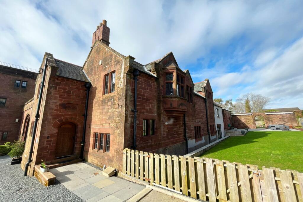 5 bedroom character property for sale in Rheda Park, Frizington, CA26