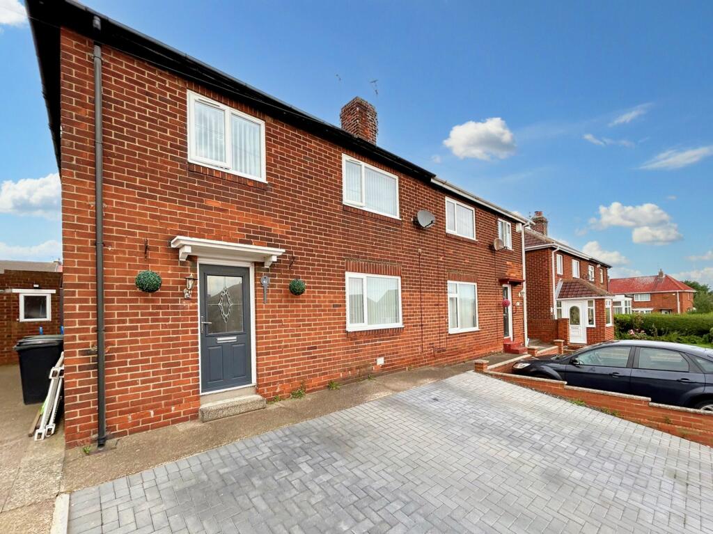 3 bedroom semidetached house for sale in Woodlea, NewbigginByTheSea