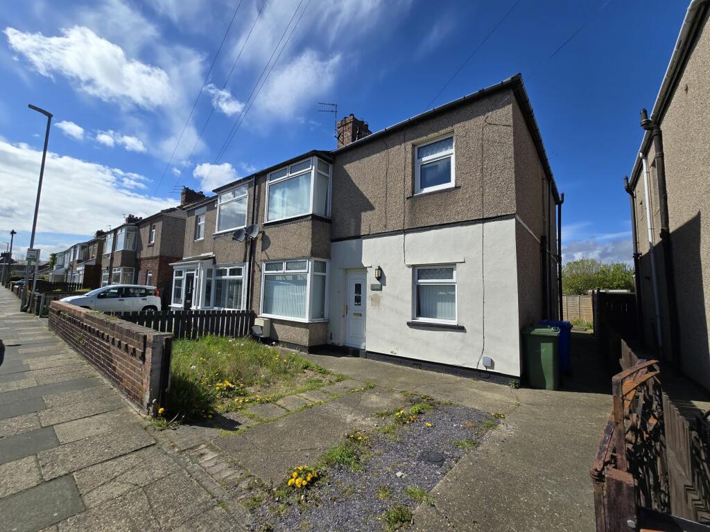 3 bedroom semidetached house for sale in Plessey Road, Blyth