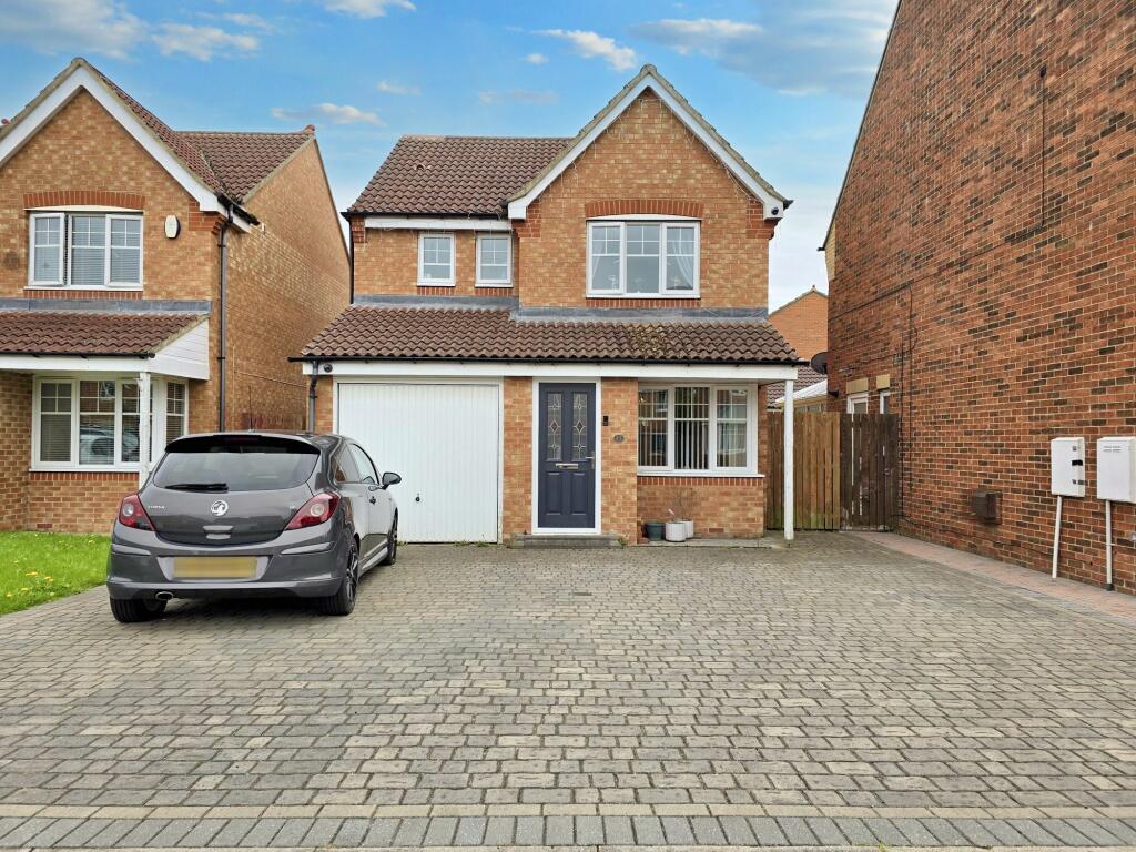 3 bedroom detached house for sale in Rothbury Drive, Ashington