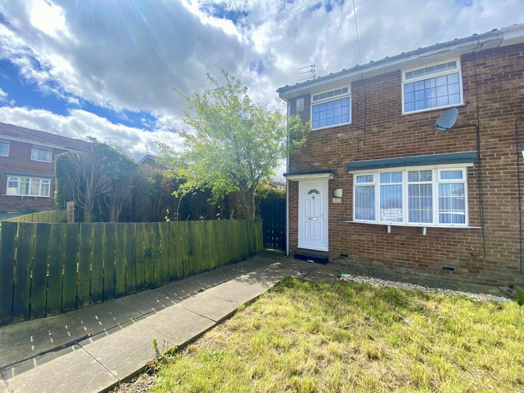 3 bedroom semidetached house for sale in Kings Park, Scotland Gate