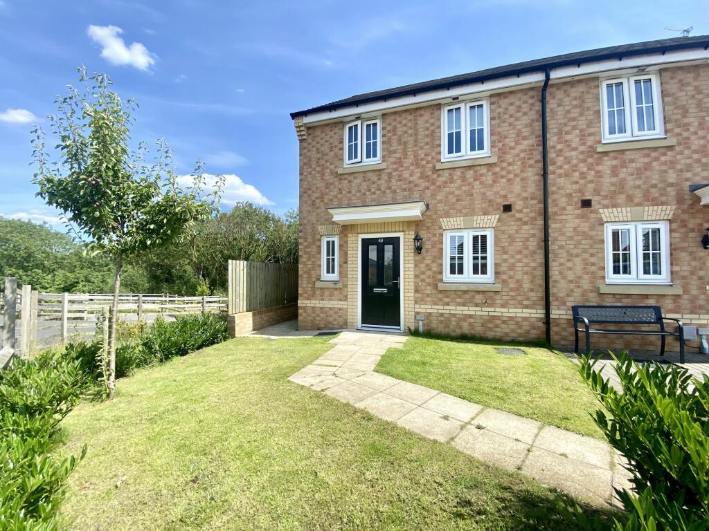 3 bedroom semidetached house for sale in Longmeadows, Broadoaks