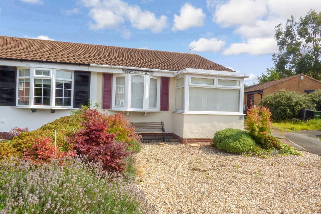 2 bedroom bungalow for sale in Stirling Drive, Bowyer Grange, Bedlington, Northumberland, NE22