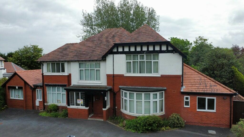 8 bedroom detached house for sale in Waterloo Road, Birkdale