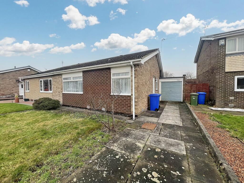 2 bedroom bungalow for sale in Hareside, Cramlington, Northumberland