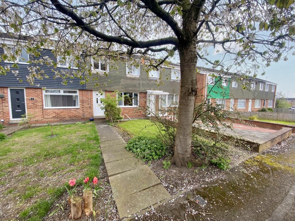 3 bedroom terraced house for sale in Ormskirk Grove, Eastfield Green, Cramlington