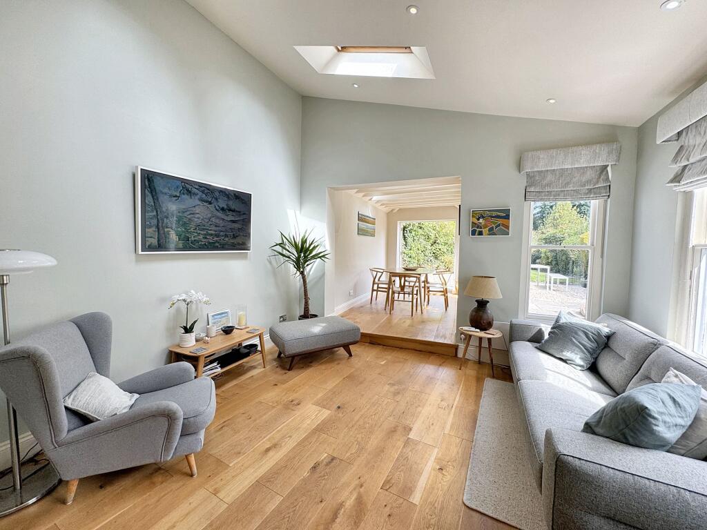 Additional property image - Old Elvet, Durham, County Durham, DH1 3HN