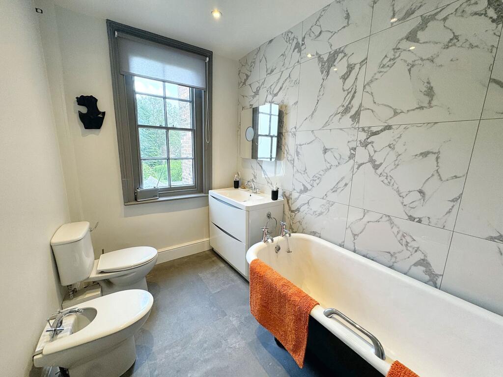 Additional property image - Old Elvet, Durham, County Durham, DH1 3HN