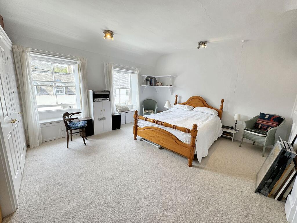 Additional property image - Old Elvet, Durham, County Durham, DH1 3HN